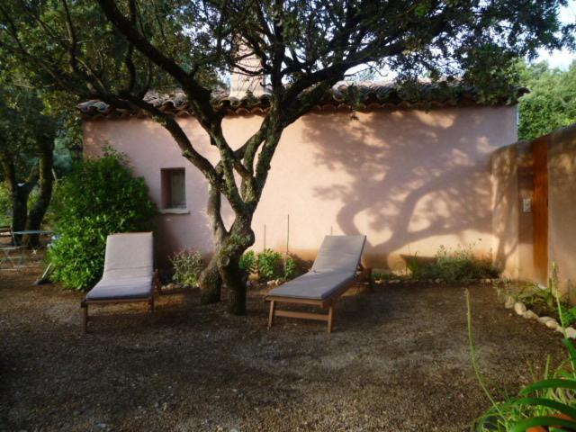 Les Tournillayres Otel Bédoin Oda fotoğraf